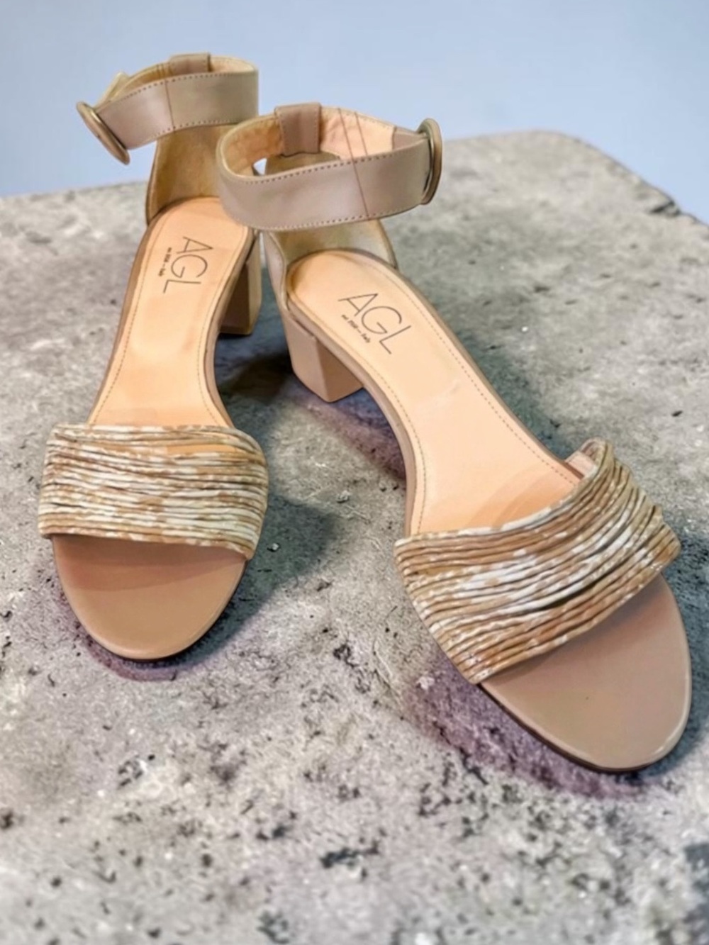 New! AGL ATTILIO GIUSTI
LEOMBRUNI ANKLE STRAP LEATHER SANDAL SIZE 42 ITALY